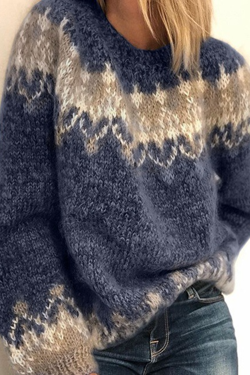 Effortlessly Elegant Sweater with a Timeless Design