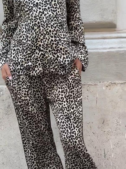 Well Tailored Pants with a Graceful Silhouette