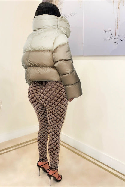 Effortlessly Elegant Jacket with a Timeless Design