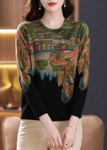 Well Tailored Sweater with a Graceful Silhouette