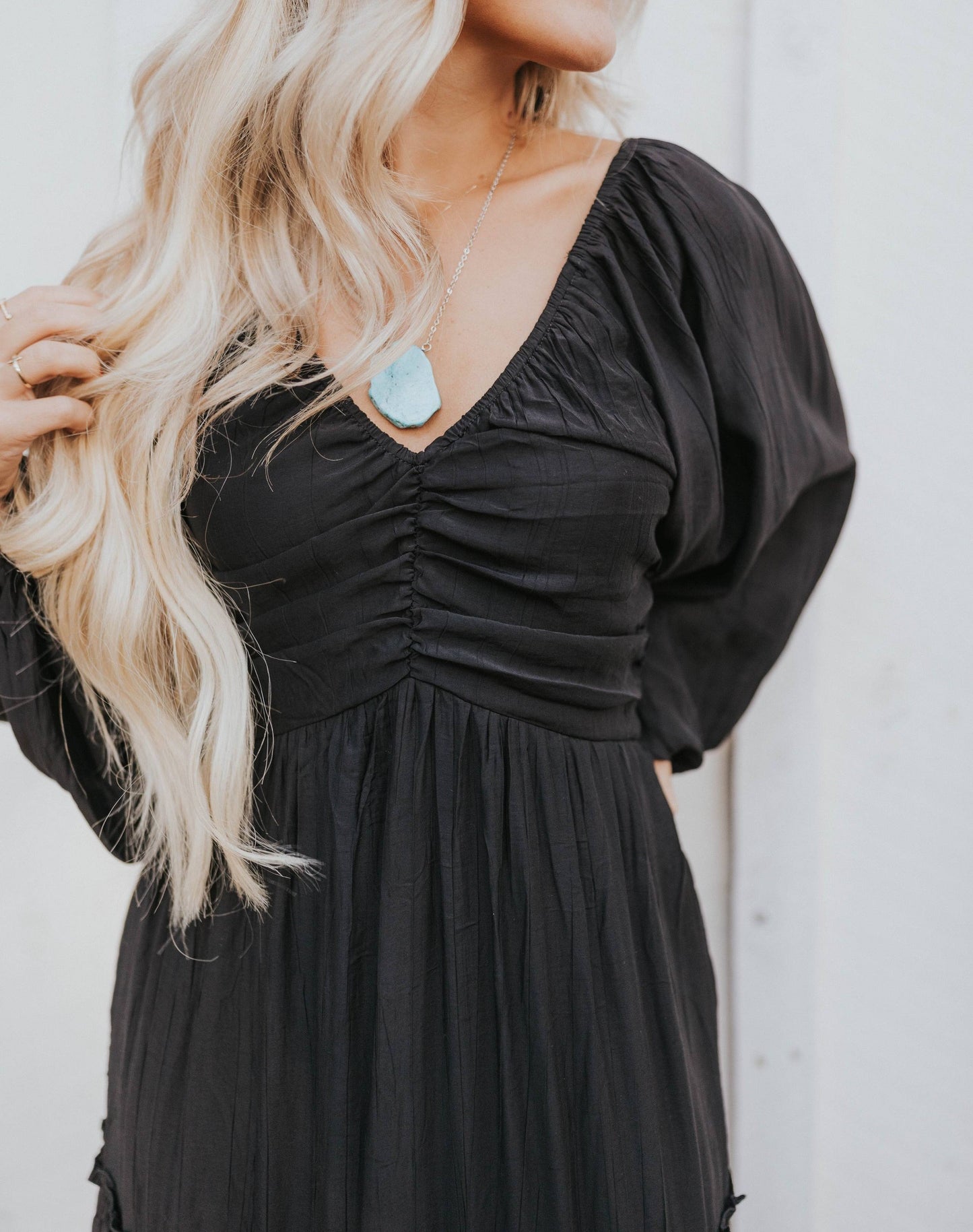 Beautifully Finished Dress in a Timeless Design