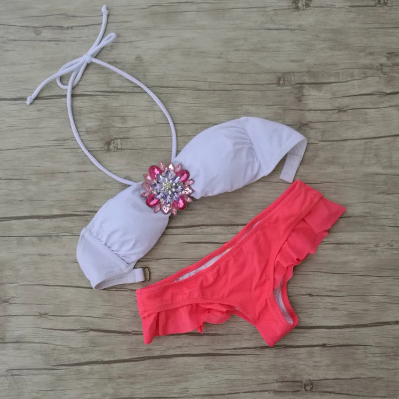 Well Tailored Bikini with a Graceful Silhouette
