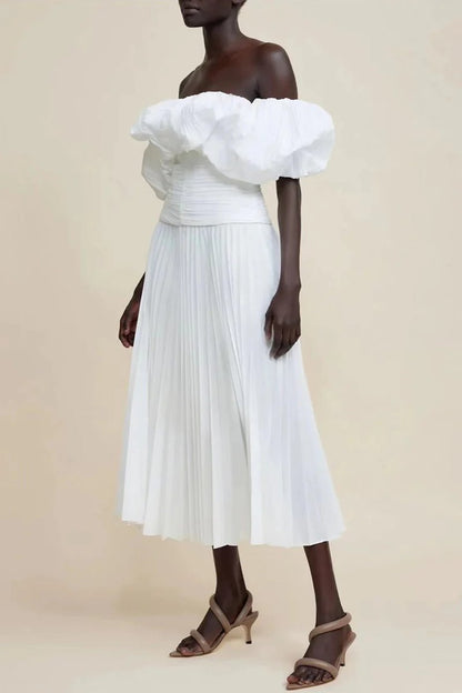 Effortlessly Elegant Dress with a Timeless Design