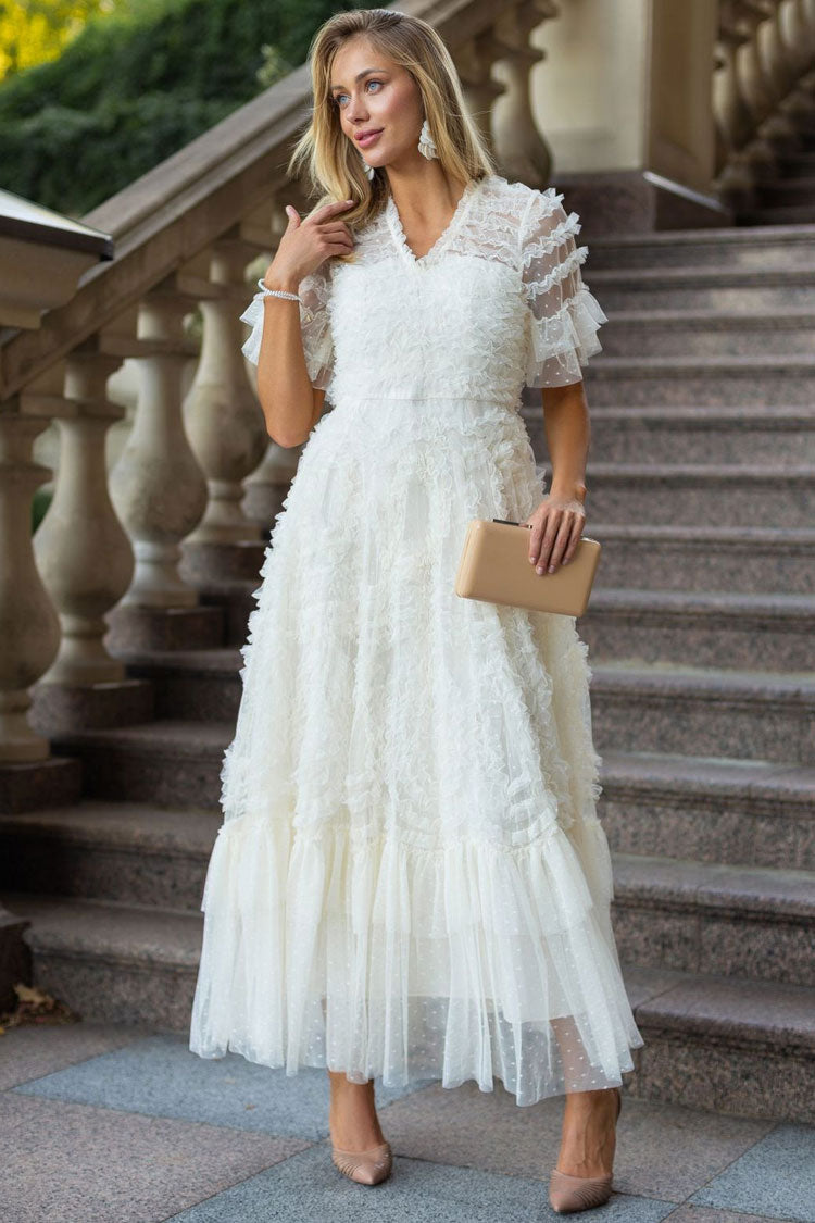 Gracefully Styled Dress for Any Occasion