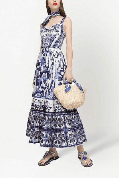 Beautifully Crafted Dress in a Classic Style