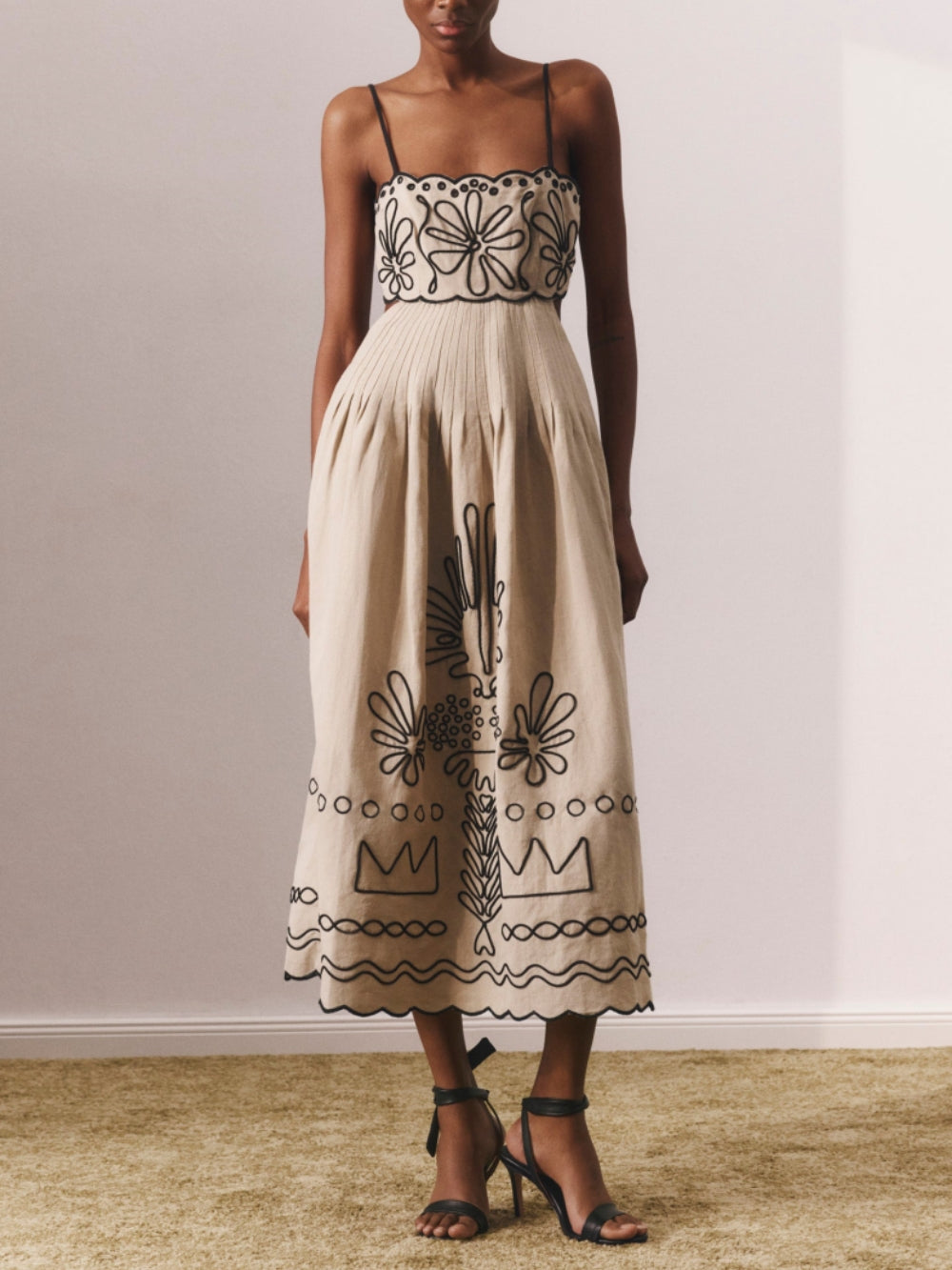 Gracefully Styled Dress for Any Occasion