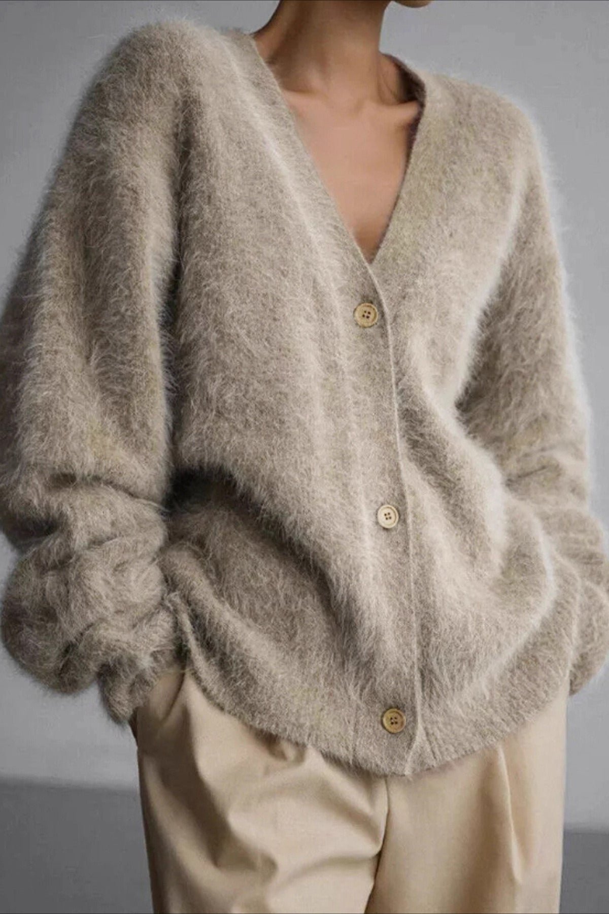 Elegantly Styled Cardigan for Everyday Wear