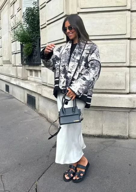 Gracefully Styled Jacket for Any Occasion