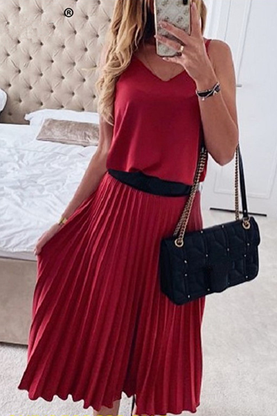 Classic Vintage Dress with a Flattering Fit