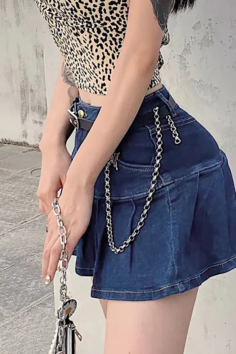 Beautifully Finished Garment in a Timeless Design