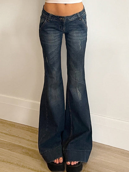 Sophisticated Garment with a Clean Classic Look