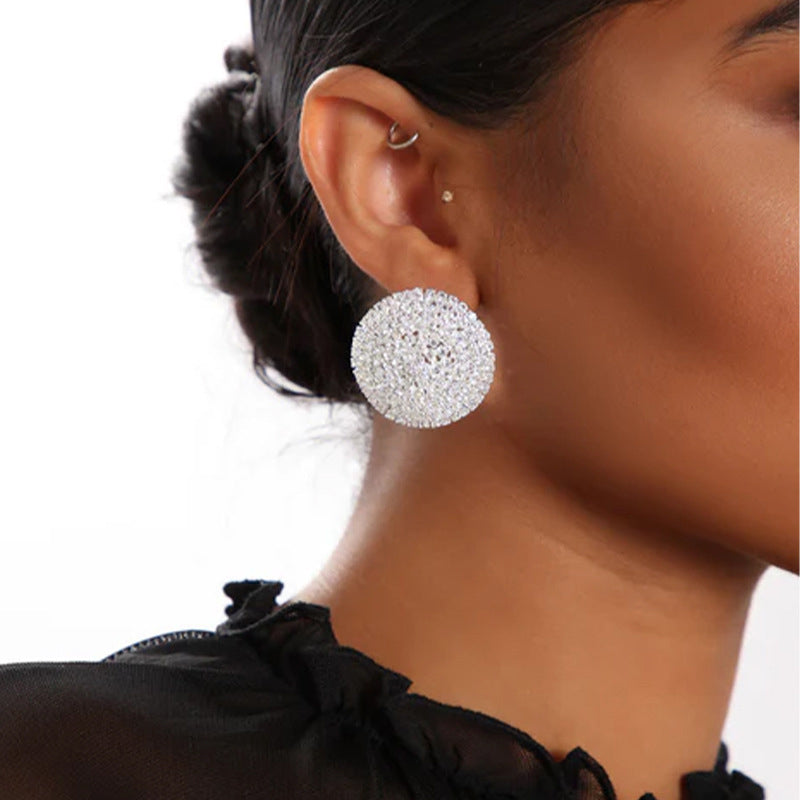 Sophisticated Garment with a Clean Classic Look