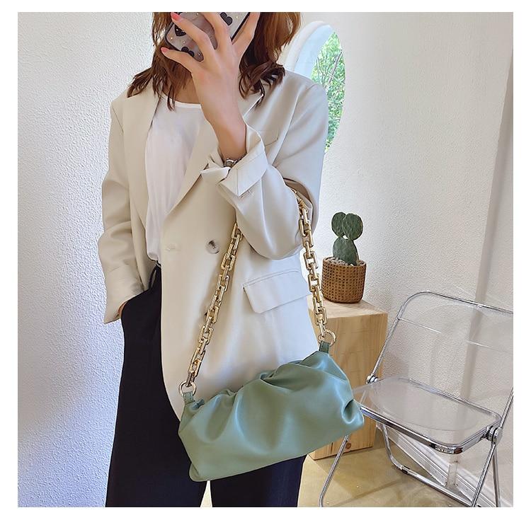 Well Tailored Bag with a Graceful Silhouette
