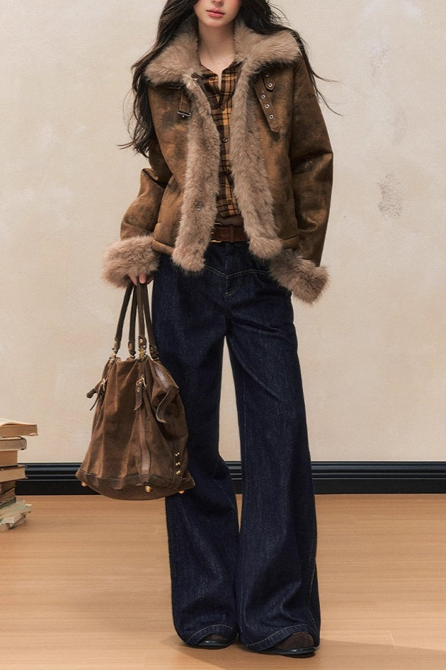 Beautifully Finished Coat in a Timeless Design