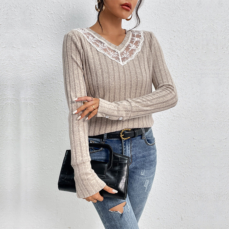 Classic Vintage Sweater with a Flattering Fit