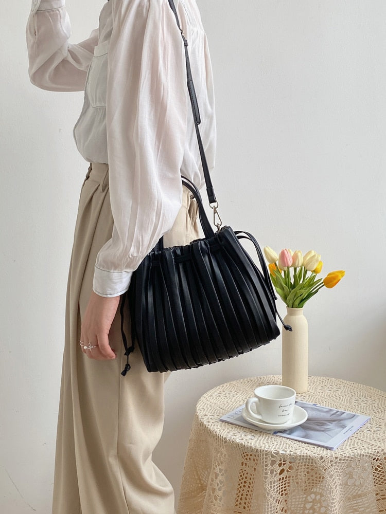 Well Tailored Bag with a Graceful Silhouette