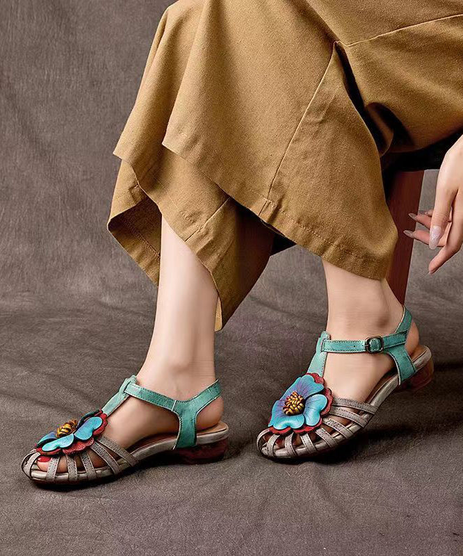Classic Vintage Sandals with a Flattering Fit