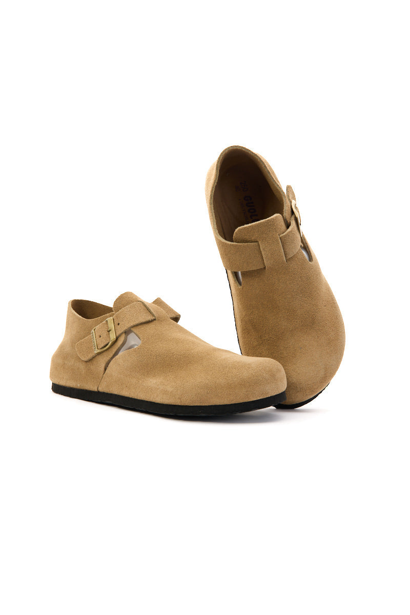 Gracefully Styled Garment for Any Occasion