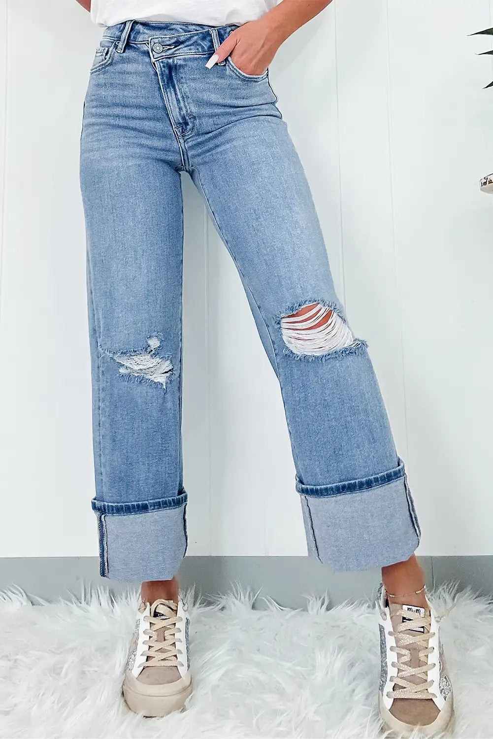 Sophisticated Garment with a Clean Classic Look