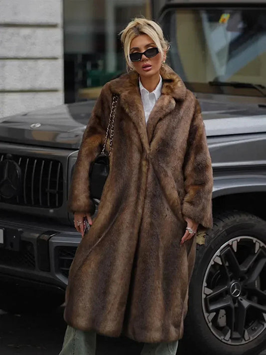 Effortlessly Elegant Coat with a Timeless Design