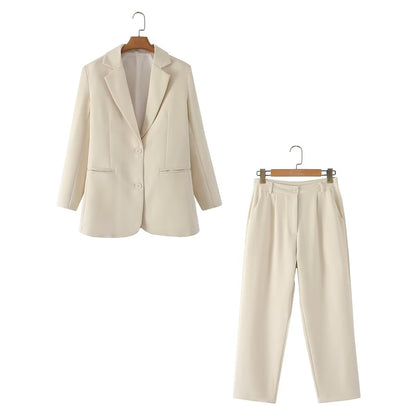 A Vintage Style Trousers with Delicate Timeless Details