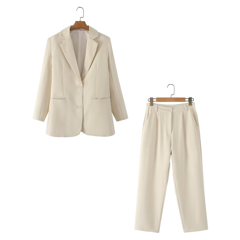 A Vintage Style Trousers with Delicate Timeless Details