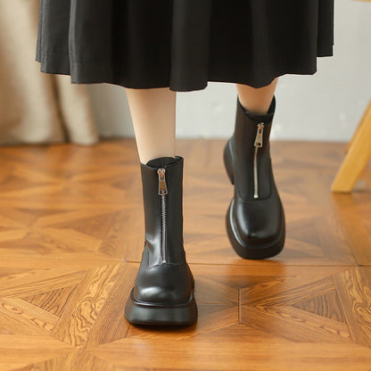 Elegantly Styled Boots for Everyday Wear