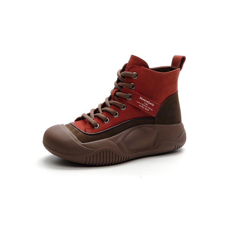 Effortlessly Elegant Boots with a Timeless Design