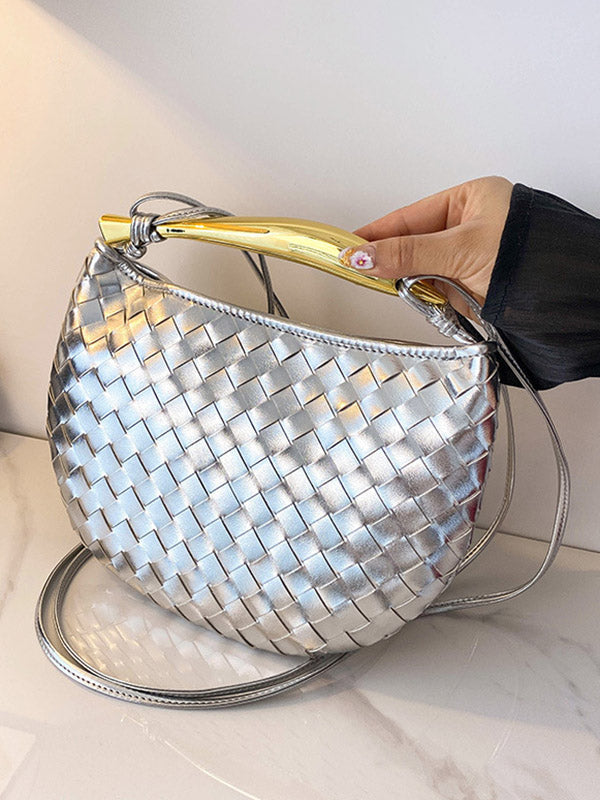 Well Tailored Bag with a Graceful Silhouette