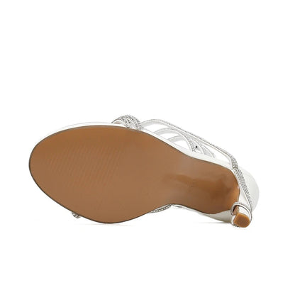 Effortlessly Elegant Sandals with a Timeless Design