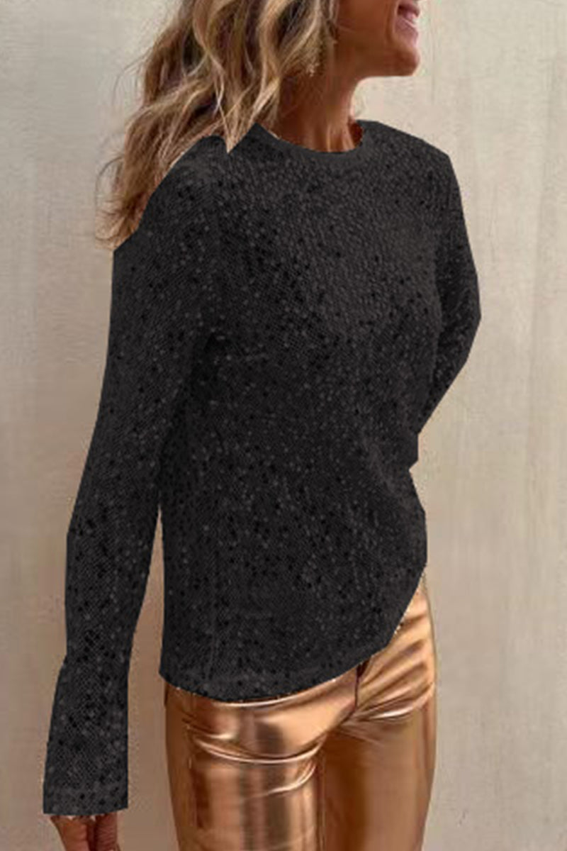 Effortlessly Elegant Top with a Timeless Design