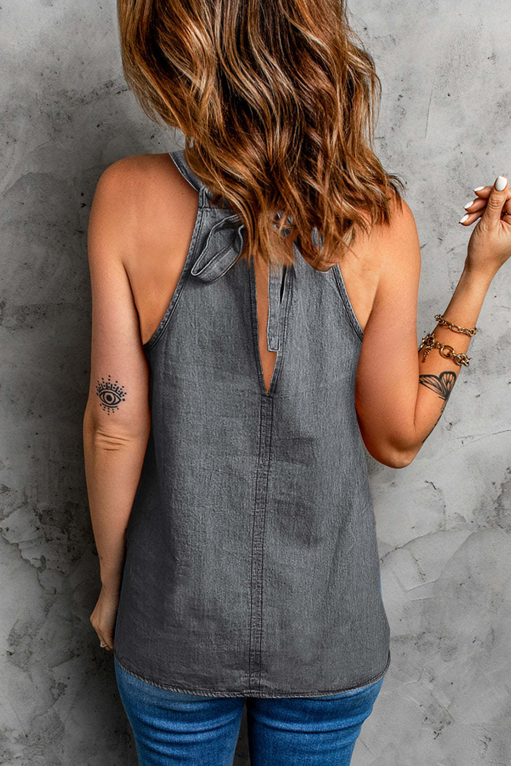 Classic Vintage Blouse with a Flattering Fit
