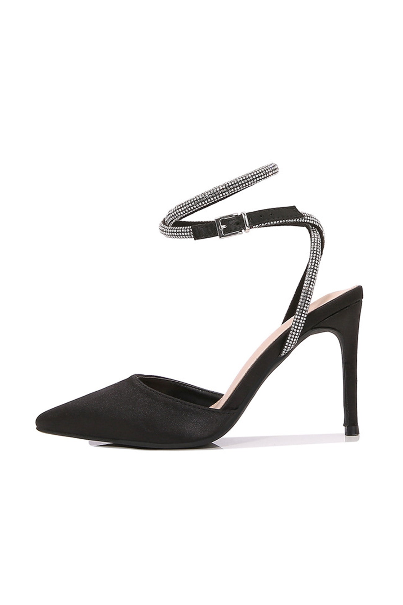Well Tailored Heels with a Graceful Silhouette