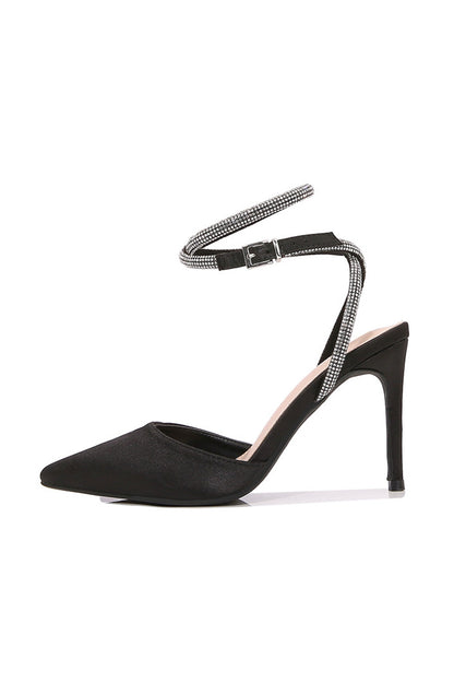 Well Tailored Heels with a Graceful Silhouette