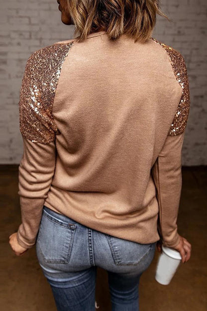 Well Tailored Top with a Graceful Silhouette