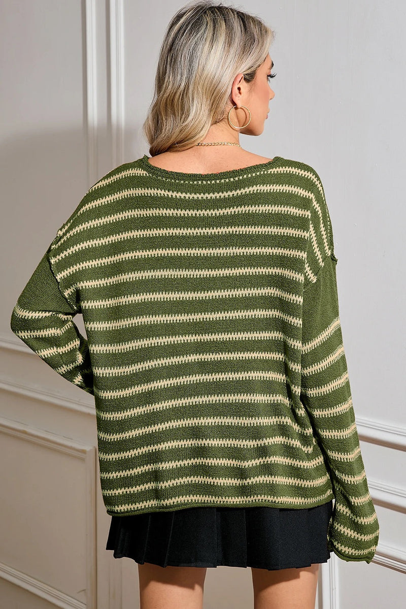 Effortlessly Elegant Sweater with a Timeless Design