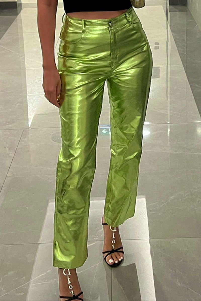 Classic Vintage Trousers with a Flattering Fit
