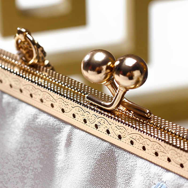 Effortlessly Elegant Garment with a Timeless Design