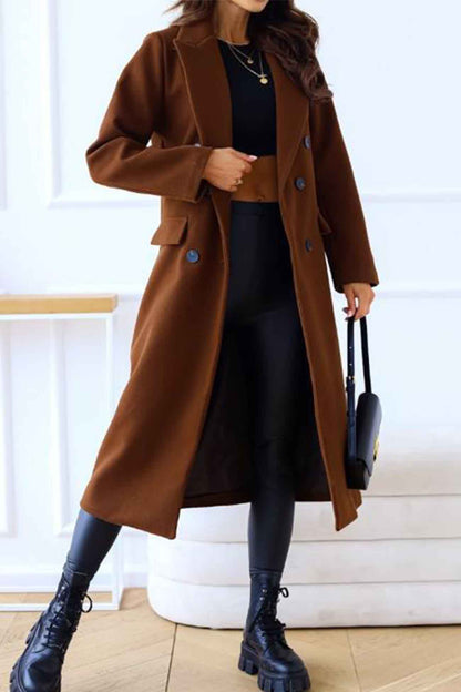 Well Tailored Coat with a Graceful Silhouette