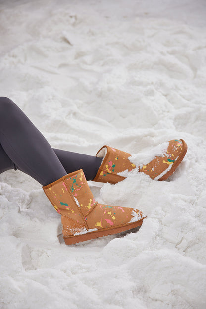 Well Tailored Boots with a Graceful Silhouette