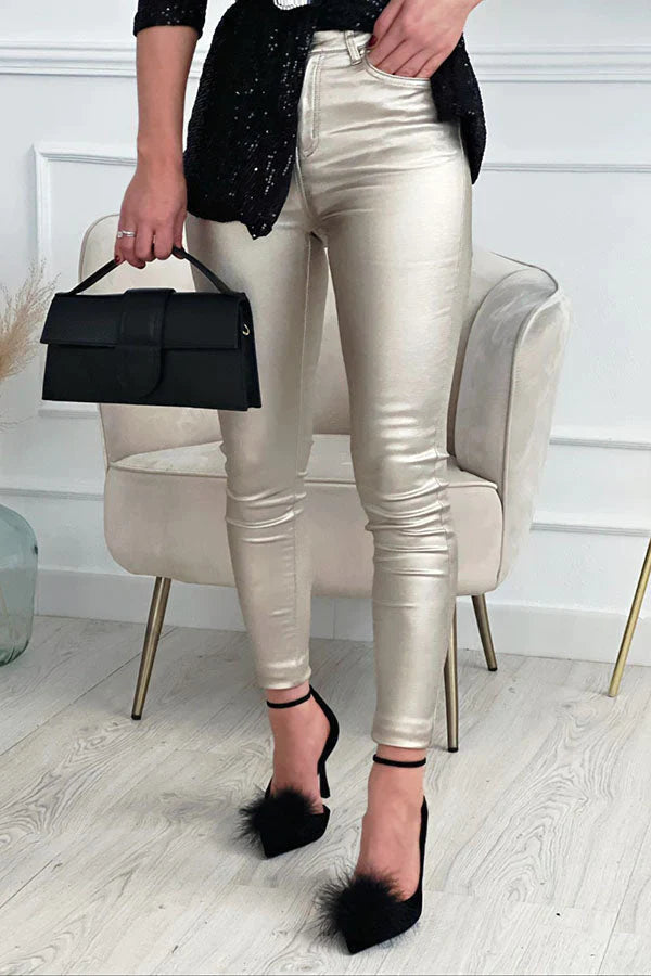 Classic Vintage Pants with a Flattering Fit