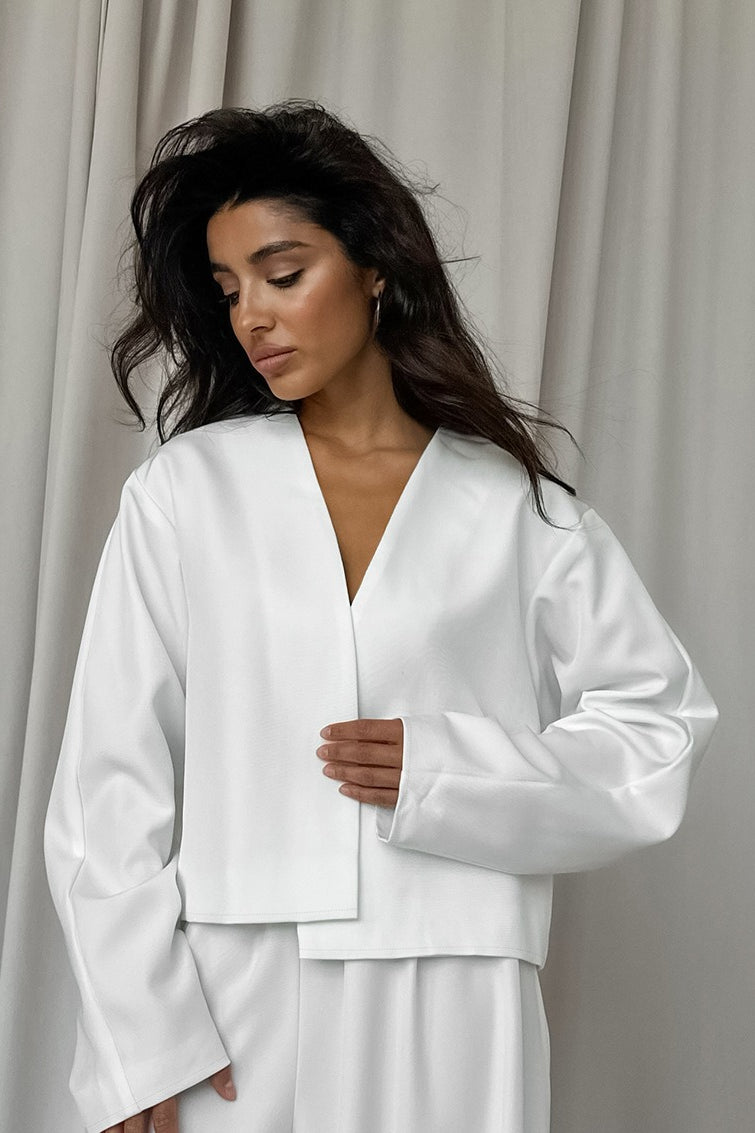 Elegantly Styled Cardigan for Everyday Wear