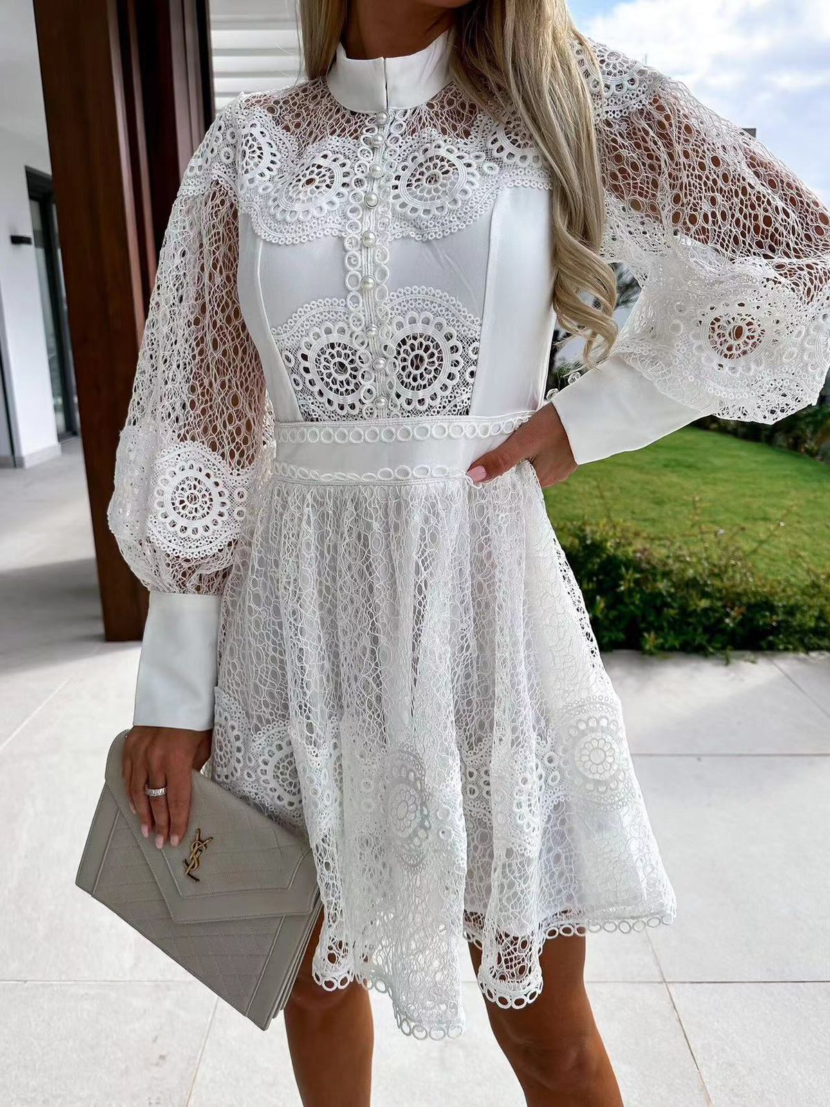 Well Tailored Dress with a Graceful Silhouette
