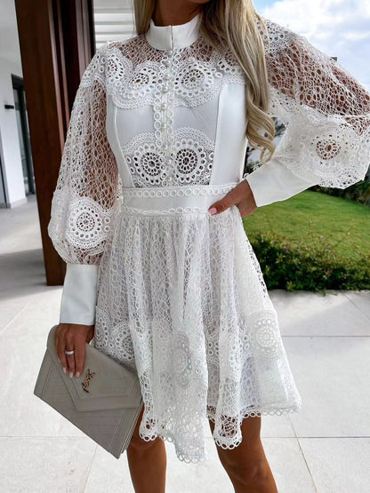 Well Tailored Dress with a Graceful Silhouette
