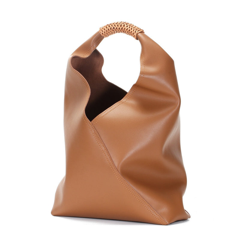 Gracefully Styled Bag for Any Occasion