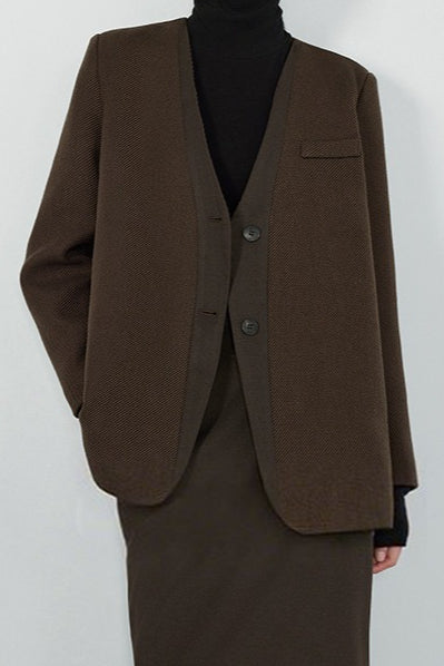 Gracefully Styled Garment for Any Occasion