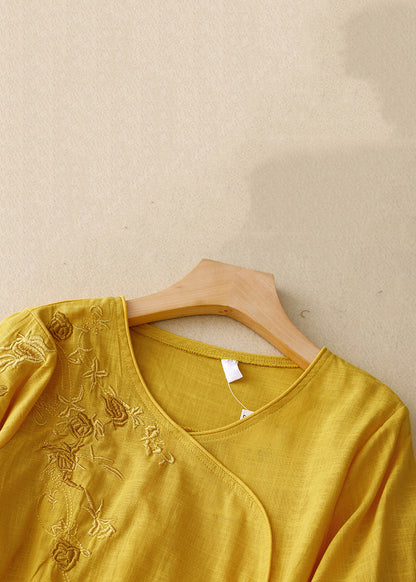 Classic Vintage & Enduringly Stylish Blouse