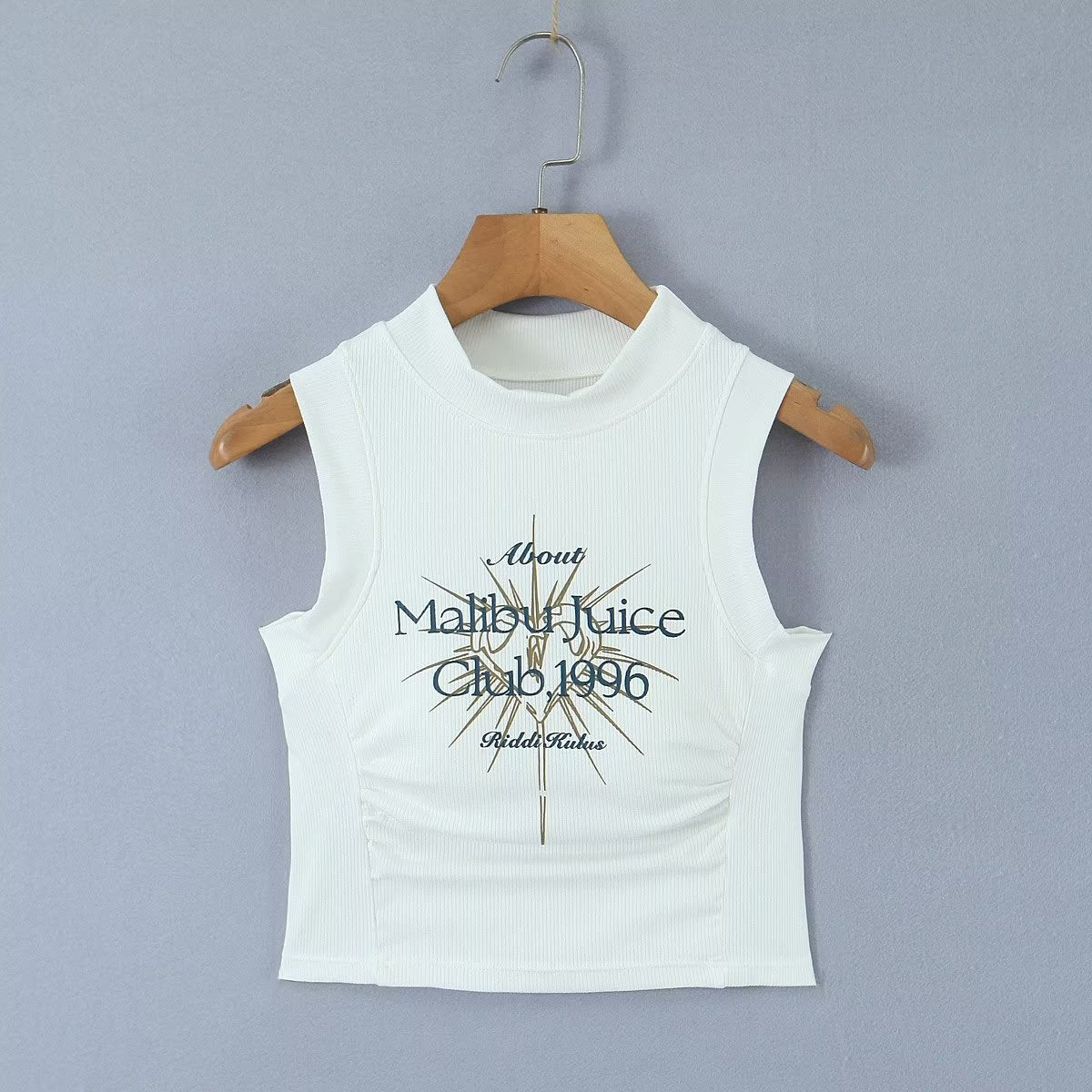 Sophisticated Garment with a Clean Classic Look