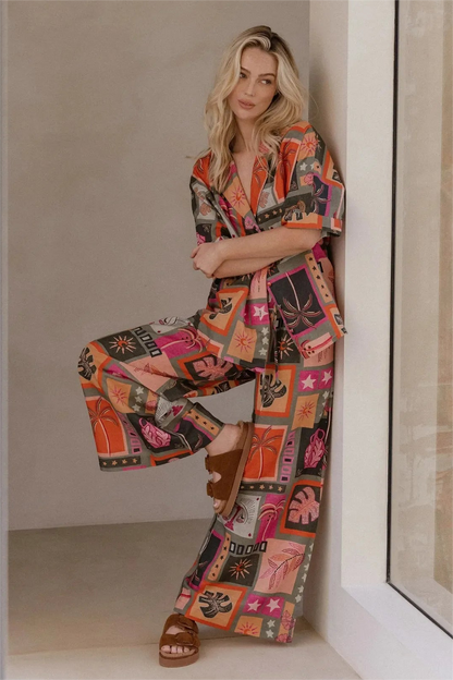 Effortlessly Elegant Pants with a Timeless Design