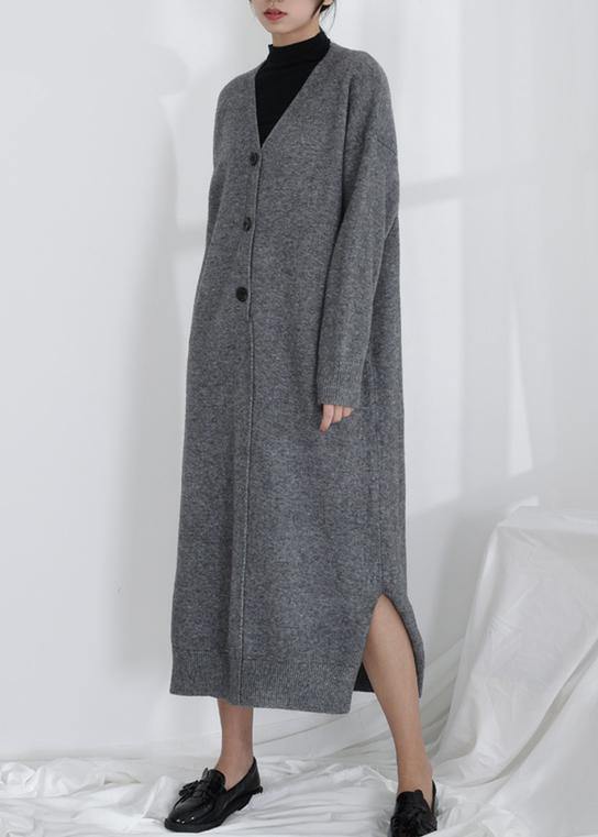 Well Tailored Sweater with a Graceful Silhouette